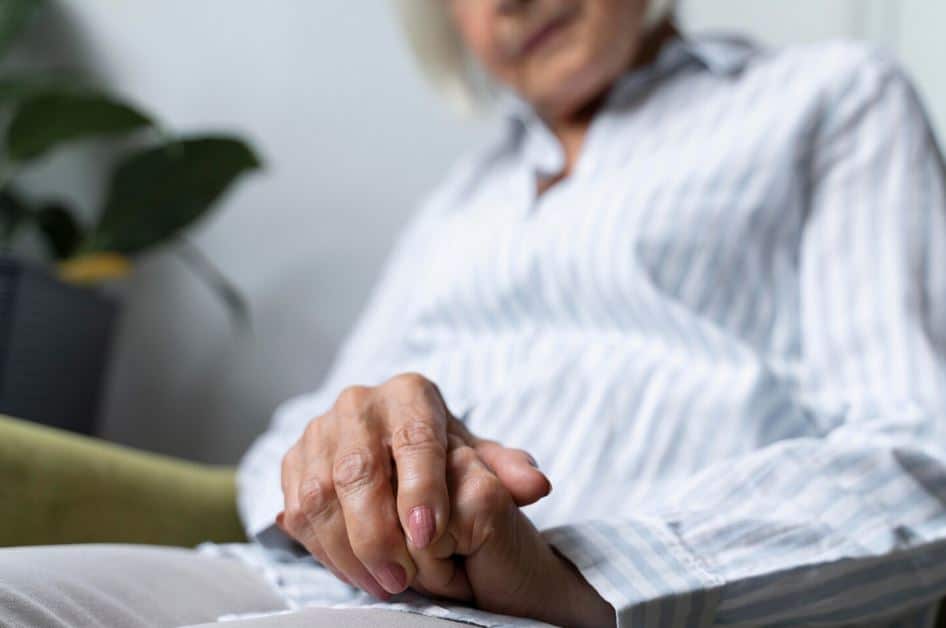 2r-ehpad - Quels sont les avantages fiscaux du LMNP en EHPAD pour optimiser mes revenus en 2025 ? - Featured Image 1